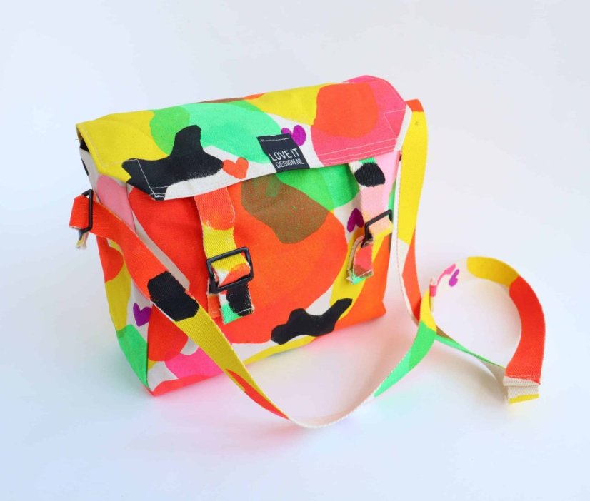 Love It Design Camouflag 1 web ready scaled